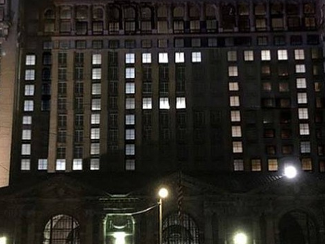 No, Michigan Central Station did not light up in solidarity with UFO Factory last night