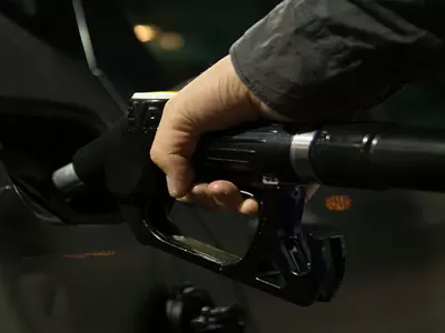 Image: Gas station hackers give Detroit drivers 600 gallons of free fuel