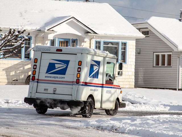 Close to 15,000 pieces of undelivered mail found in home of Warren mail carrier