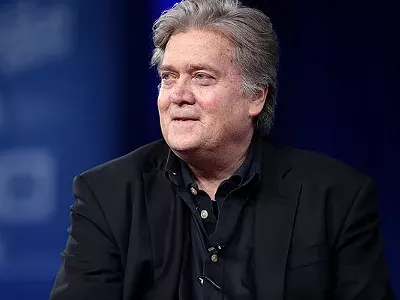 Image: Right-wing radicals Steve Bannon and Sheriff Clarke coming to Warren for 'We Build the Wall' event