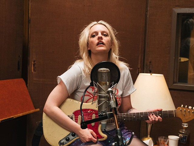 Review: Elisabeth Moss self-destructs in ‘Her Smell’