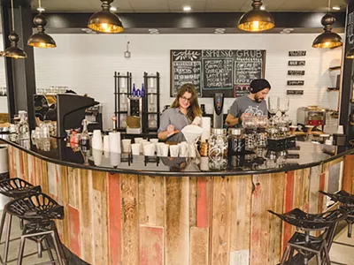 Image: Downtown cafe lets you sip and shop