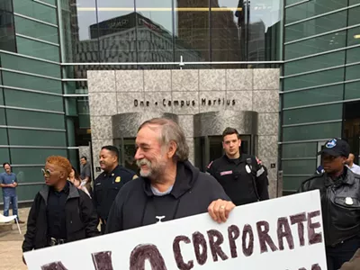 Image: Protesters push back after Donald Trump fundraiser at Dan Gilbert-owned building