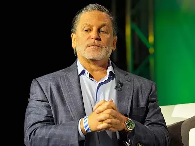 Image: Dan Gilbert can now add rap star to his resume