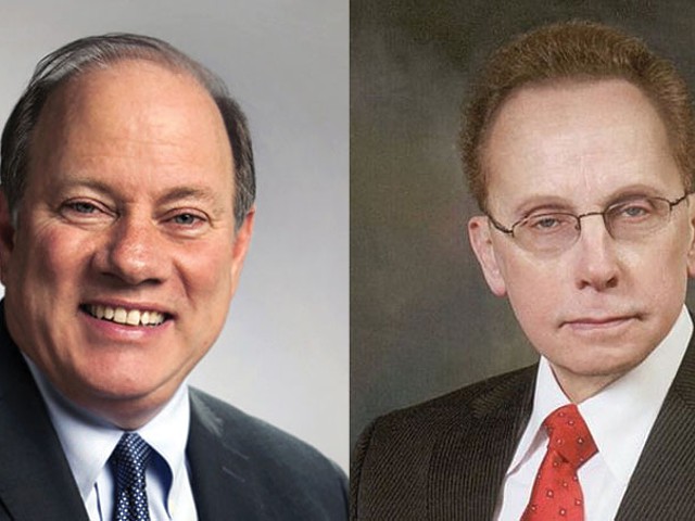 Detroit Mayor Mike Duggan, left, and Warren Mayor Jim Fouts.