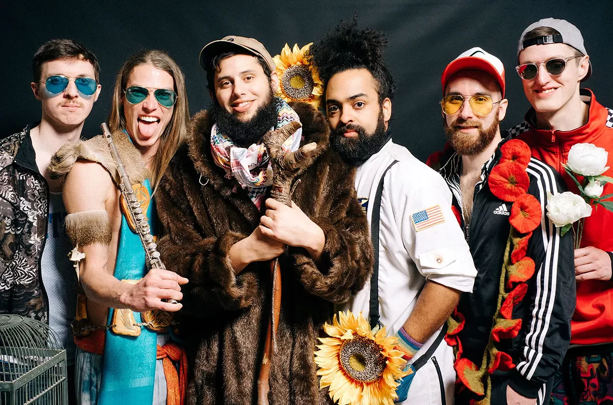 joe-hertler-and-the-rainbow-seekers-2019-billboard-1549.webp