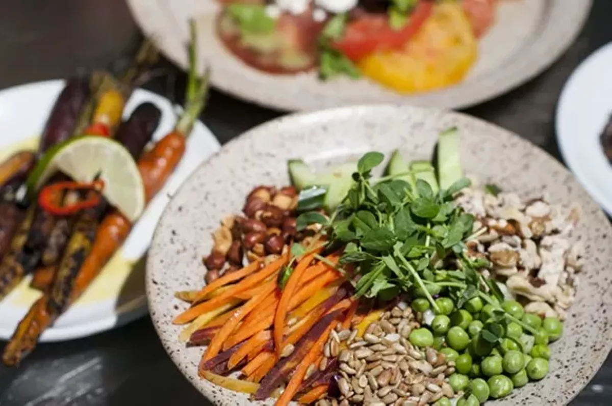 Image: Crunch Crunch salad and charred carrots.