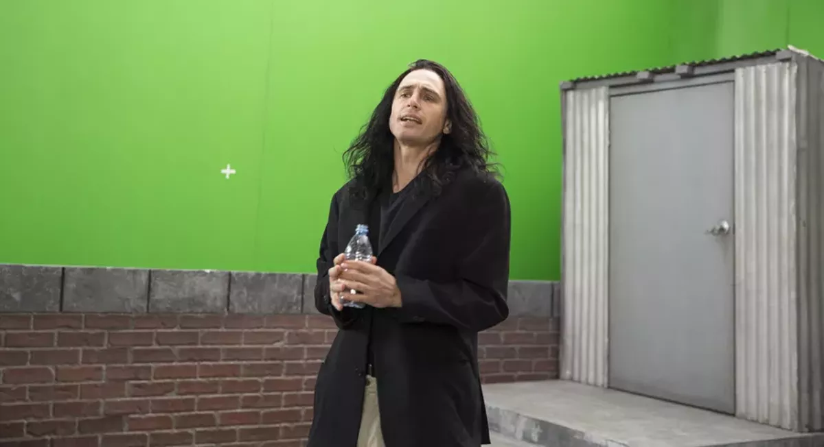 Image: James Franco makes a passable Tommy Wiseau impersonator in The Disaster Artist.