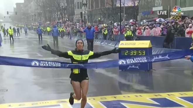 Michigan's Des Linden becomes first American woman to win Boston Marathon in 33 years