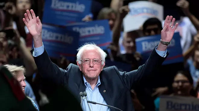 Sanders at a town meeting in Phoenix, Arizona, July 2015