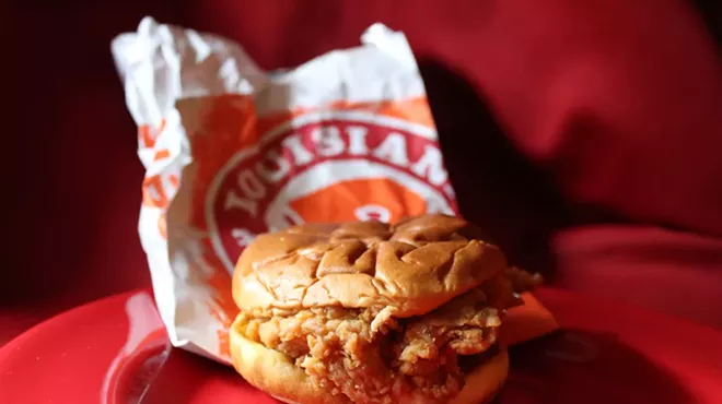 Image: Walled Lake marijuana dispensary is giving away hundreds of Popeyes' spicy chicken sandwiches