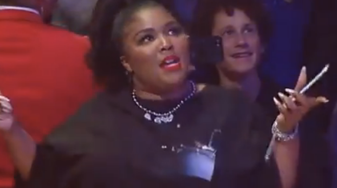 Detroit's Lizzo gets cheeky at LA Lakers game — and people feel some type of way