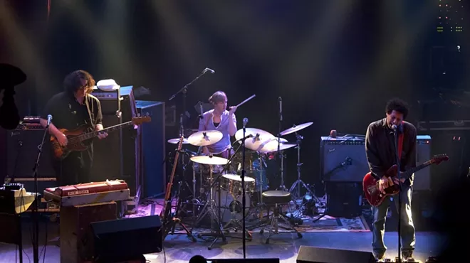 "Yo La Tengo - Sala Apolo 2010" by https://secure.flickr.com/photos/alterna2/ - https://secure.flickr.com/photos/alterna2/4448772089/in/photostream/. Licensed under CC BY 2.0 via Commons.