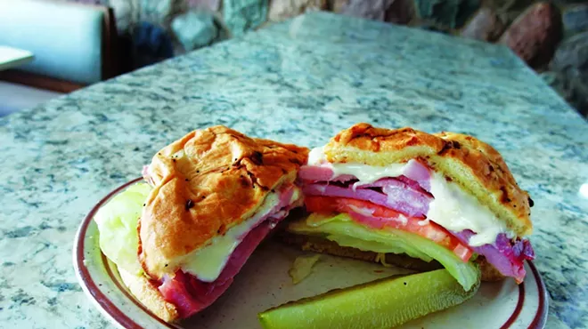 Image: The blue collar history of the Detroit ham sandwich