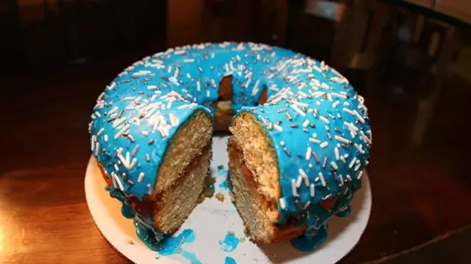 Image: Four-pound doughnut coming to Ford Field menu