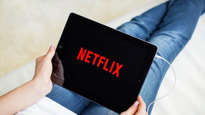 Binge watchers rejoice! Netflix adds "Download &amp; Go" feature to mobile apps