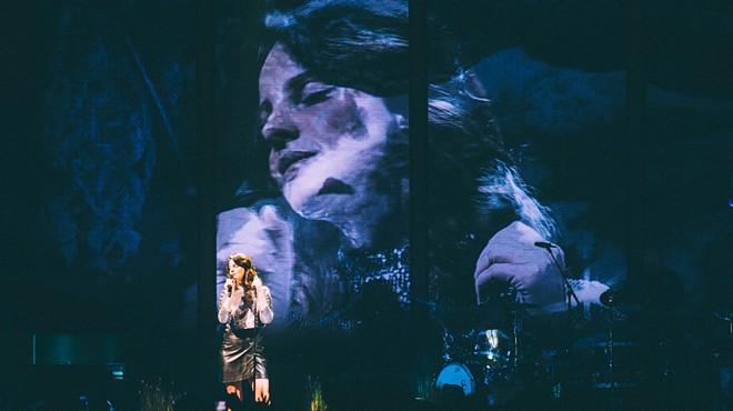 Lana Del Rey woos Detroit crowd with melancholy and magic