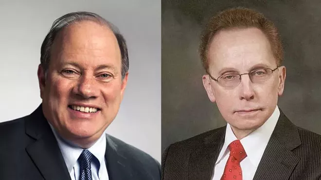 Detroit Mayor Mike Duggan, left, and Warren Mayor Jim Fouts.