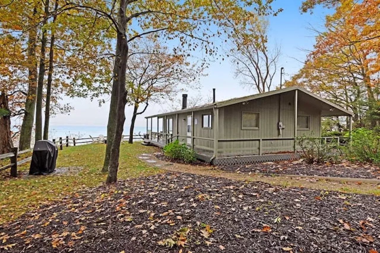 Quaint lakefront cottage in Fennville 6 guests, 2 bedrooms, 6 beds, 1 bath $469 per night If Lake Michigan is among your top three Great Lakes, look no further than this quaint lakefront cottage in Fennville which offers stunning lake views. This home has everything you need for a perfect getaway. Outside there is a private hot tub, and lakefront firepit. The cabin is a short drive from Saugatuck and South Haven. Photos via Airbnb.com