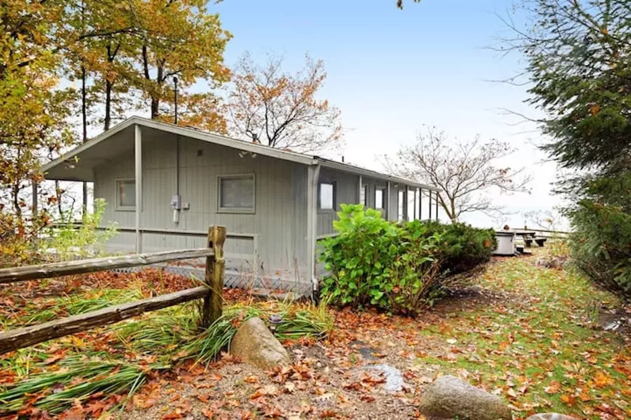 Quaint lakefront cottage in Fennville 6 guests, 2 bedrooms, 6 beds, 1 bath $469 per night If Lake Michigan is among your top three Great Lakes, look no further than this quaint lakefront cottage in Fennville which offers stunning lake views. This home has everything you need for a perfect getaway. Outside there is a private hot tub, and lakefront firepit. The cabin is a short drive from Saugatuck and South Haven. Photos via Airbnb.com