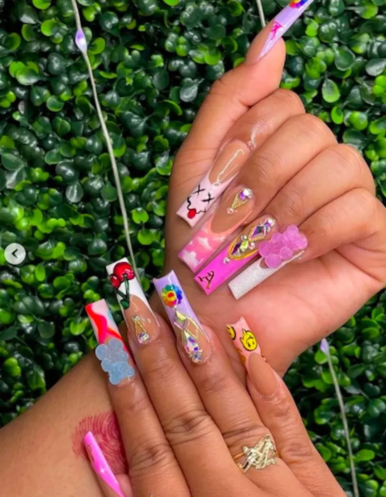 @Nailsbylauren_e
