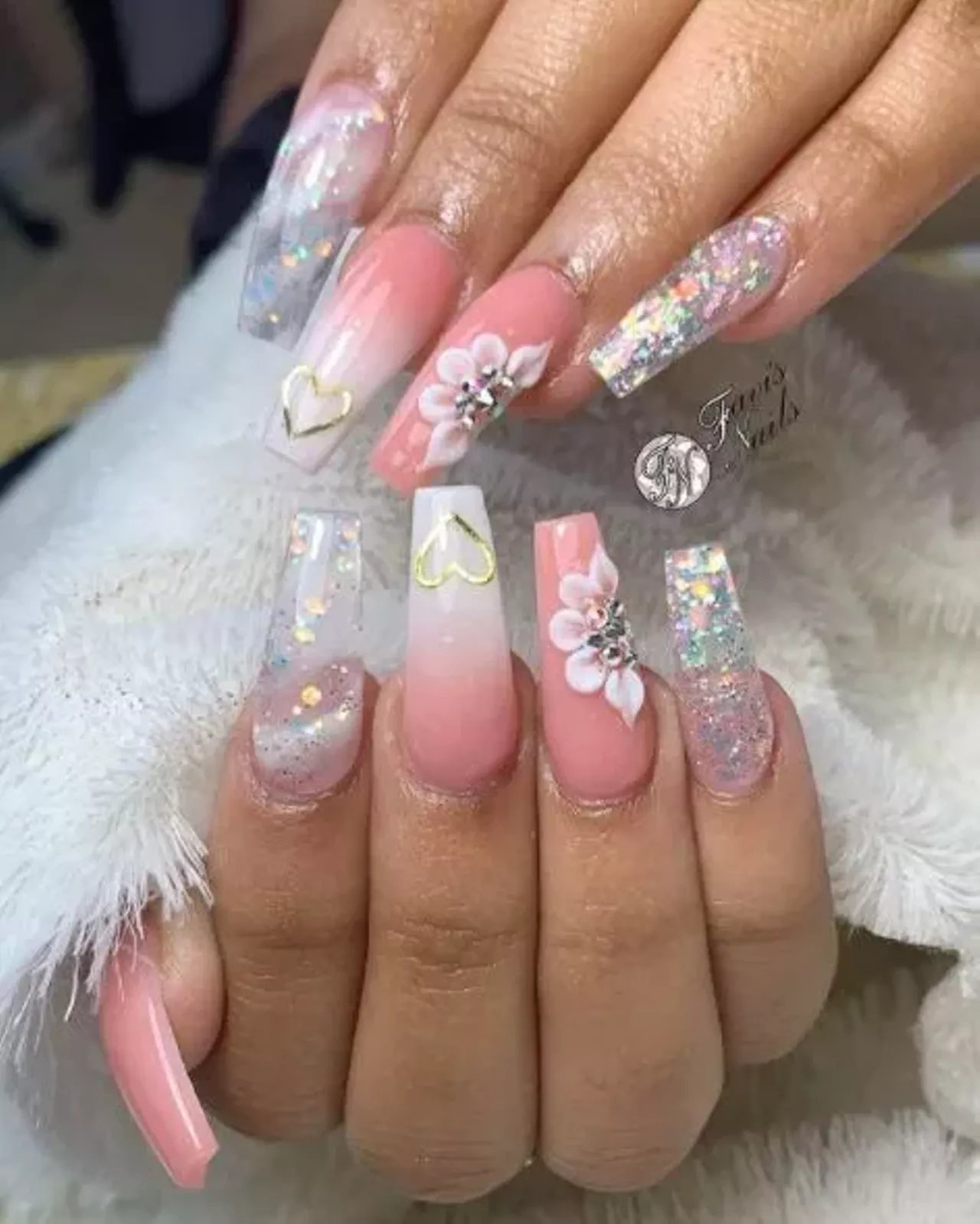 @favisnails
