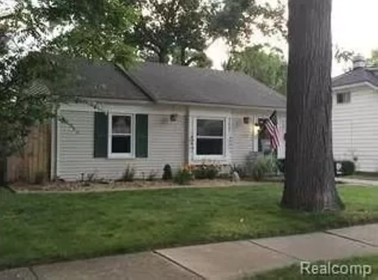 157 Kensington Ave, Ferndale $132,000 2 beds, 1 bath, 769 sq ft, 5,227 sq ft lot