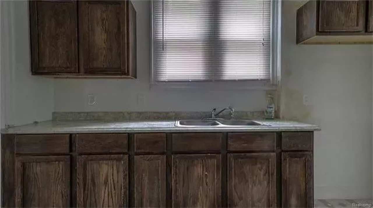 $900/mo. | 3 beds | 1 bath | 1,423 sqft 16859 Lawton St This could be considered more of a basic home but it&#146;s still appealing and gets the job done for a new family. The house features renovated brick colonial bedrooms with hard wood floors and decent sized rooms.