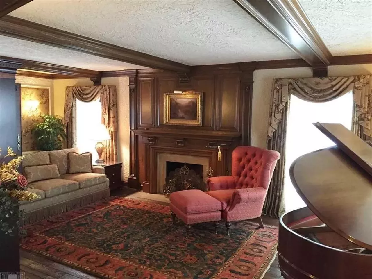 741 Shelden Rd, Grosse Pointe