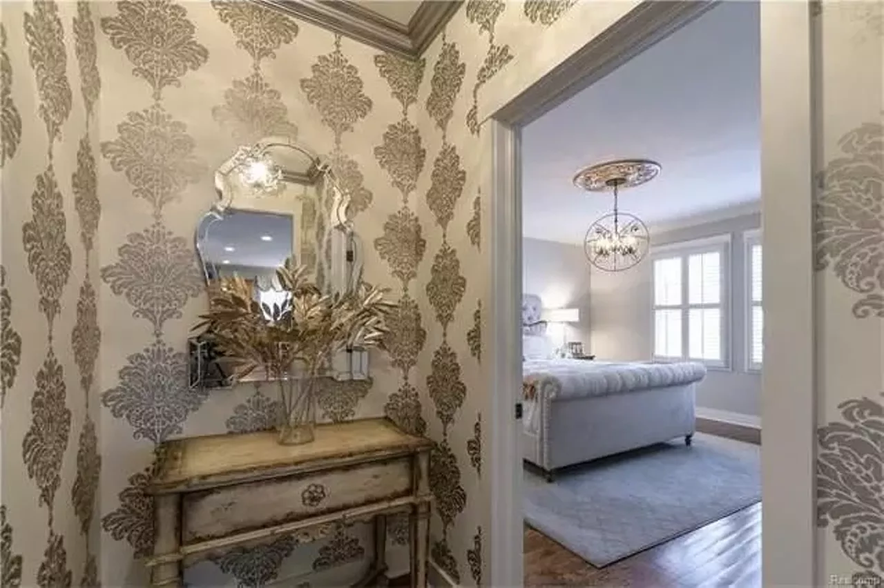 521 Golf View Blvd, Birmingham $1,100,000 4 beds, 4 full, 1 half bath, 3,367 sq ft Okay, can I move into this place now? The decor is so chic, and it doesn&#146;t seem like a giant mansion, even though the price is extreme.