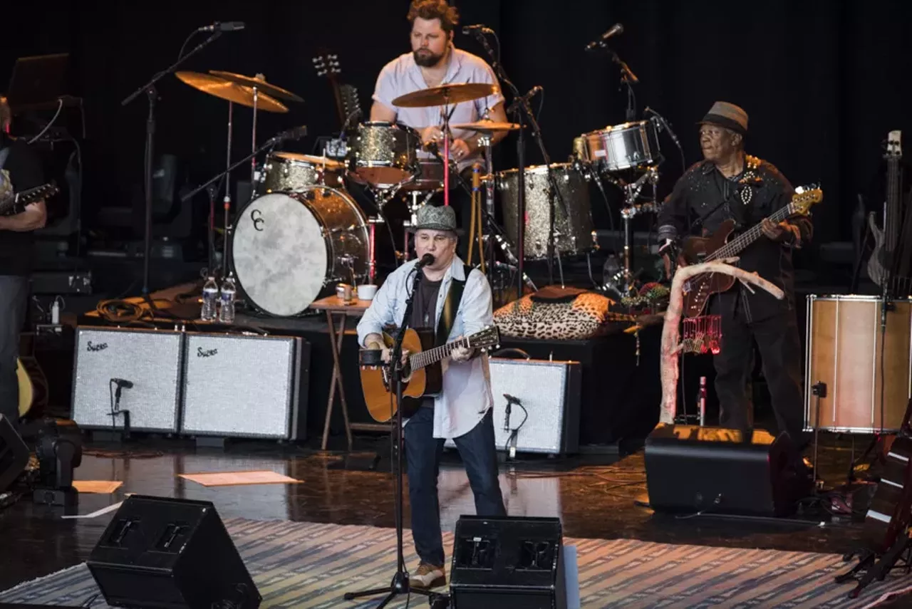 Image: 15 photos from Paul Simon at Meadowbrook