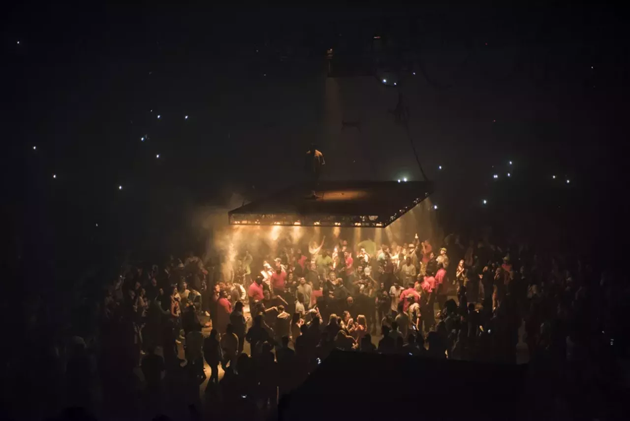 Image: 15 photos of Kanye West's spaceship @ Joe Louis Arena