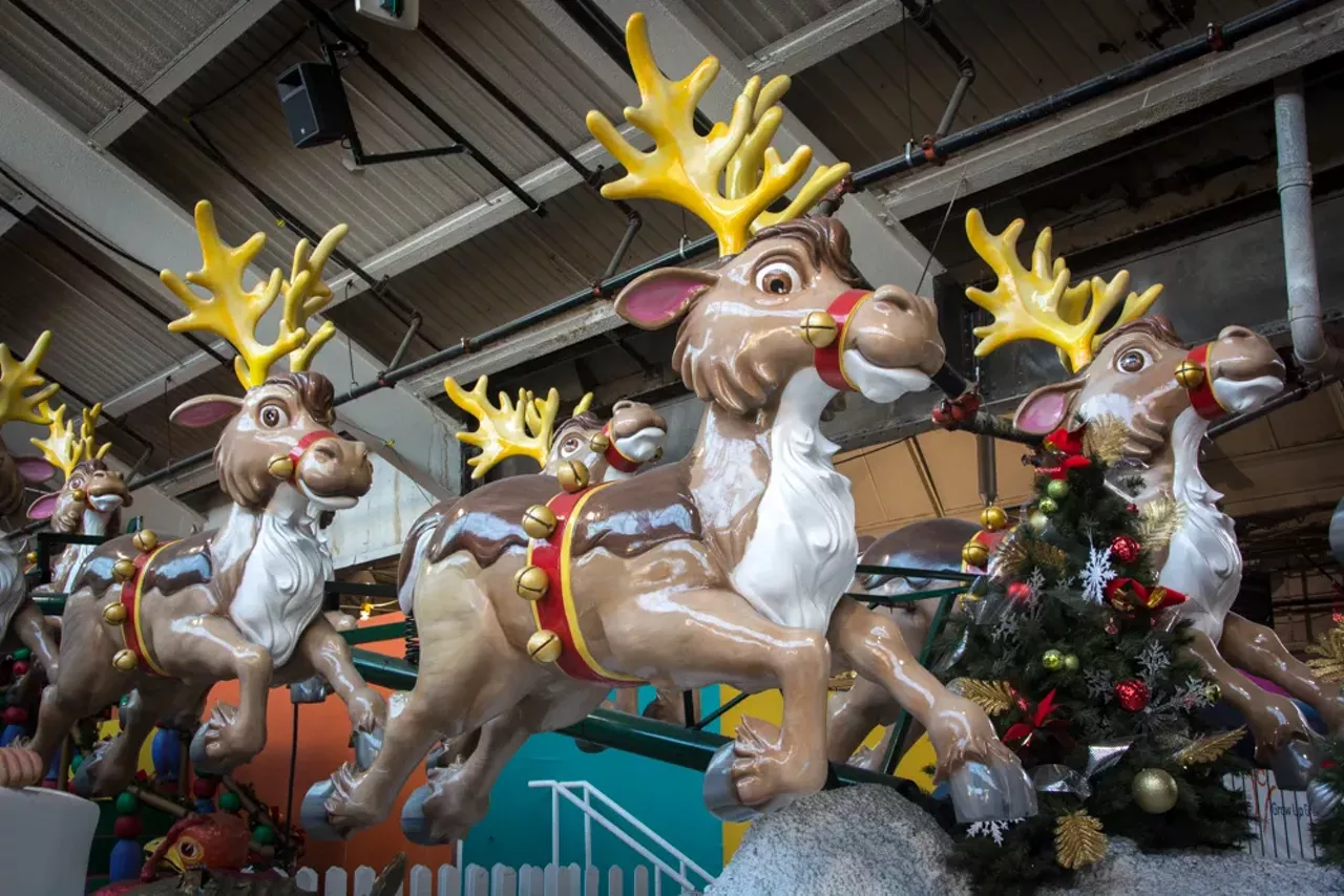 Image: 16 Behind the Scenes Photos at America's Thanksgiving Parade