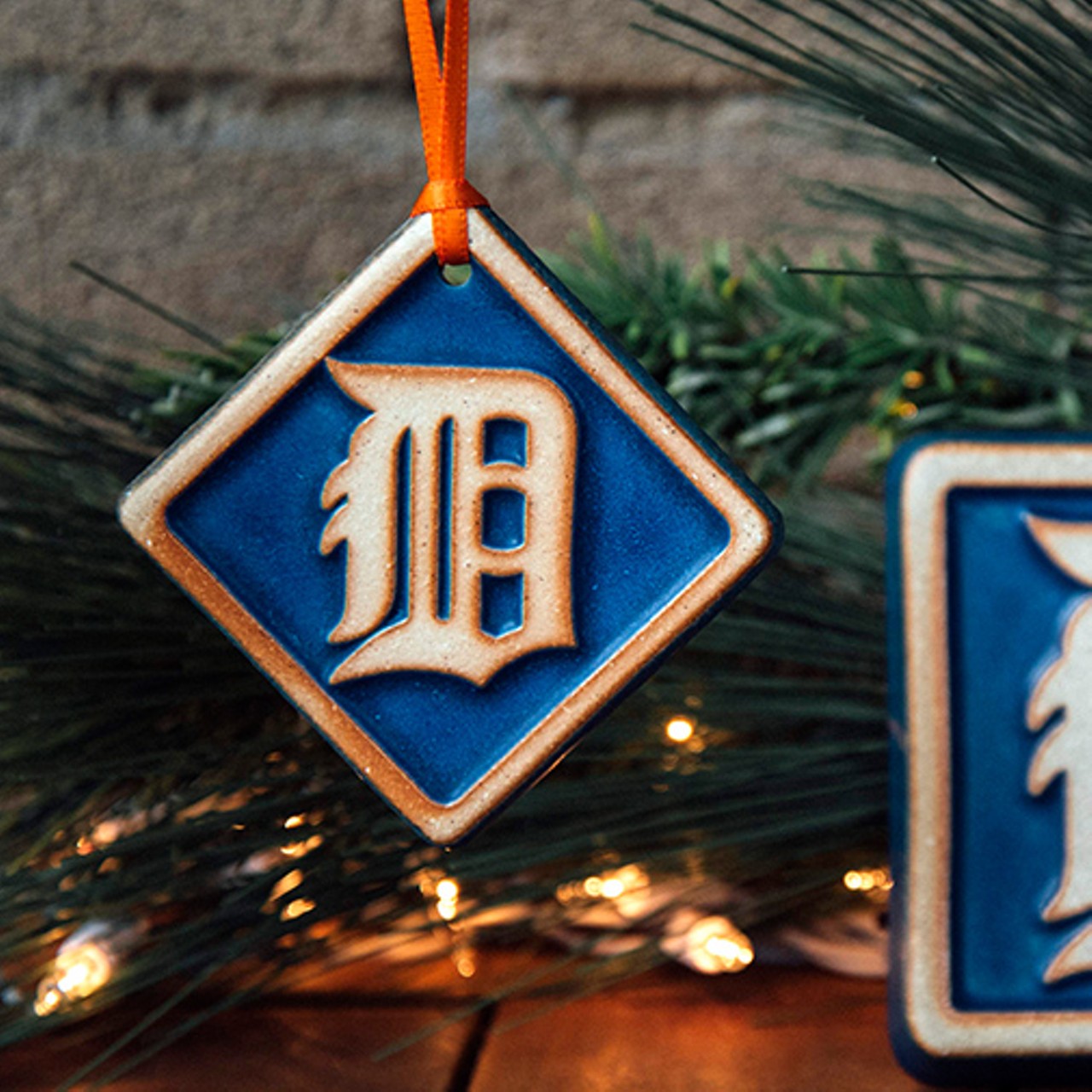 Detroit Tigers tile ornament.