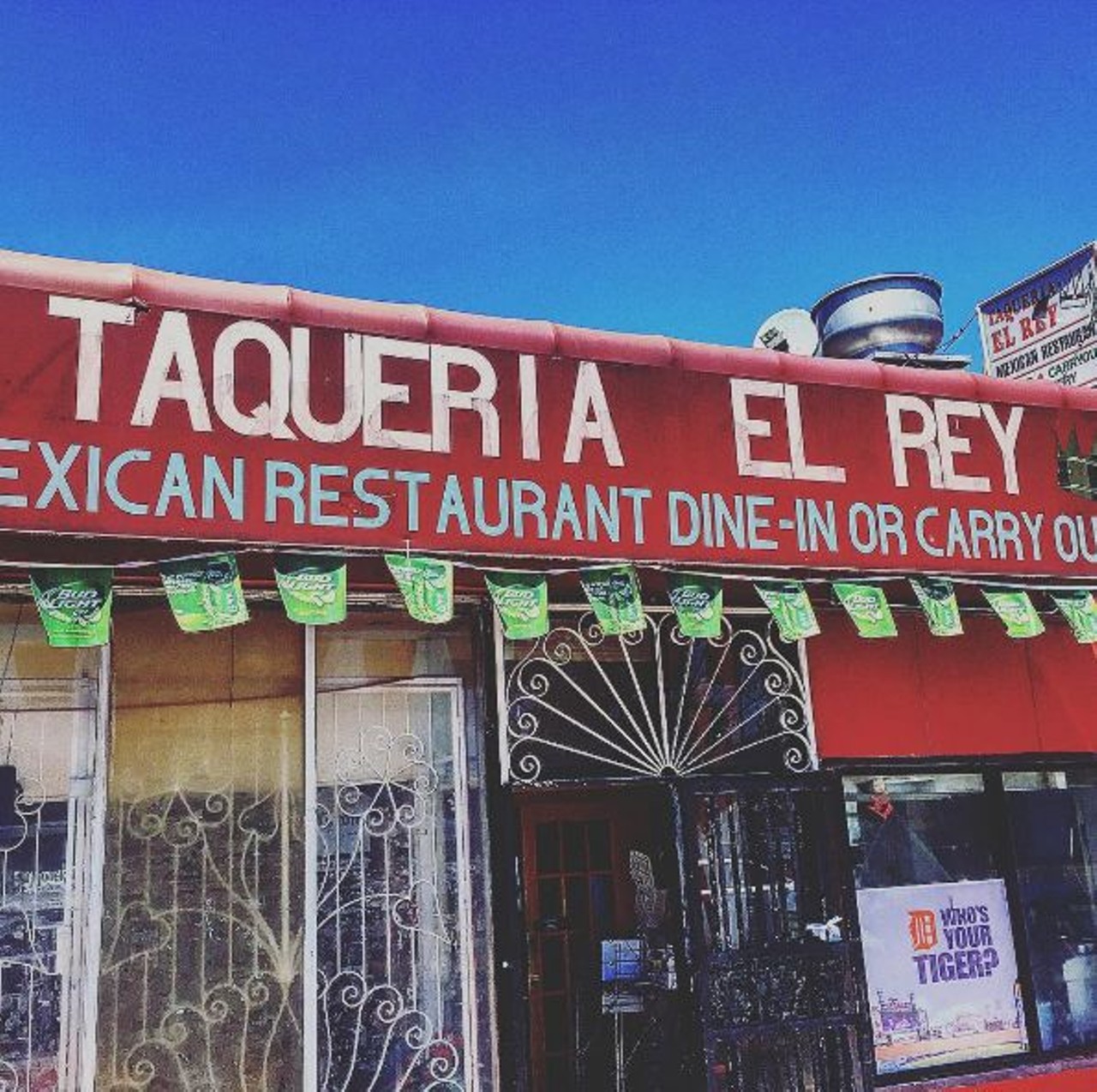 Taqueria El Rey
4730 Vernor Hwy, Detroit, MI 48209
(313) 357-3094
Another Mexicantown joint that is as authentic as it gets. 