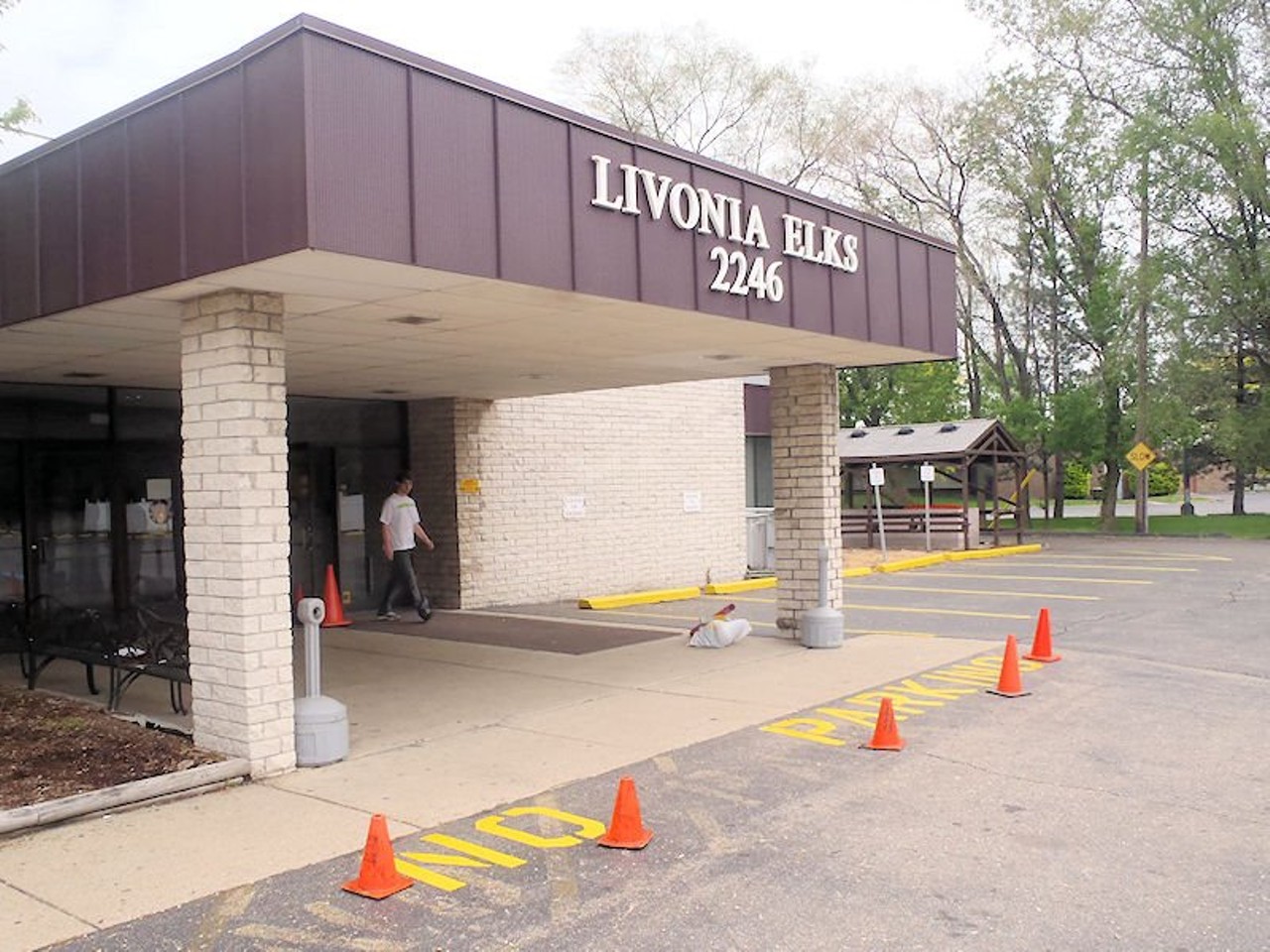 Livonia Elks 2246 - Hosts Bingo Wednesdays from 6:30 p.m. &#150; 10 p.m. at 31117 Plymouth Livonia, MI 48150. Photo.