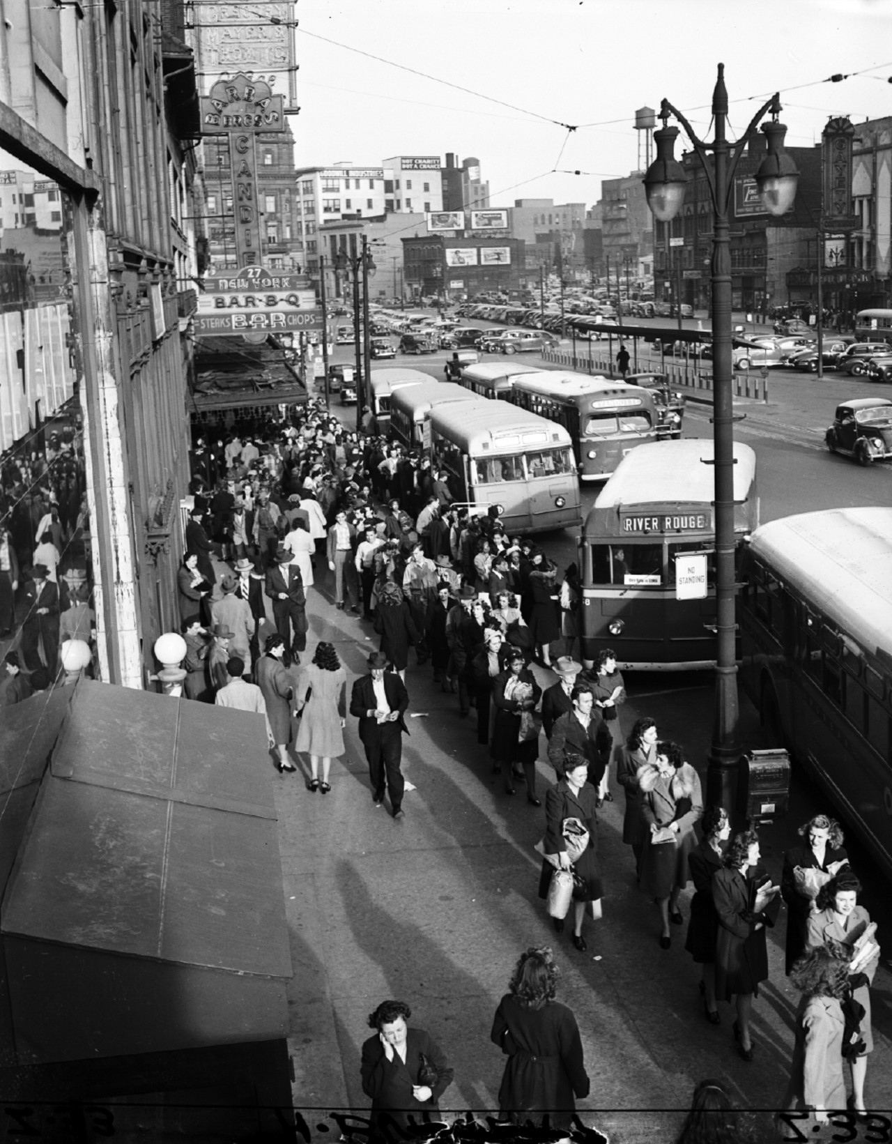 Though Detroiters loved their streetcars, DSR chief Fred Nolan loved buses more, and hoped to phase out rail transit by 1953. The only thing that prevented that from happening was World War II, given tire rationing, fuel rationing, and the tremendous need to move large amounts of war workers to defense plants.