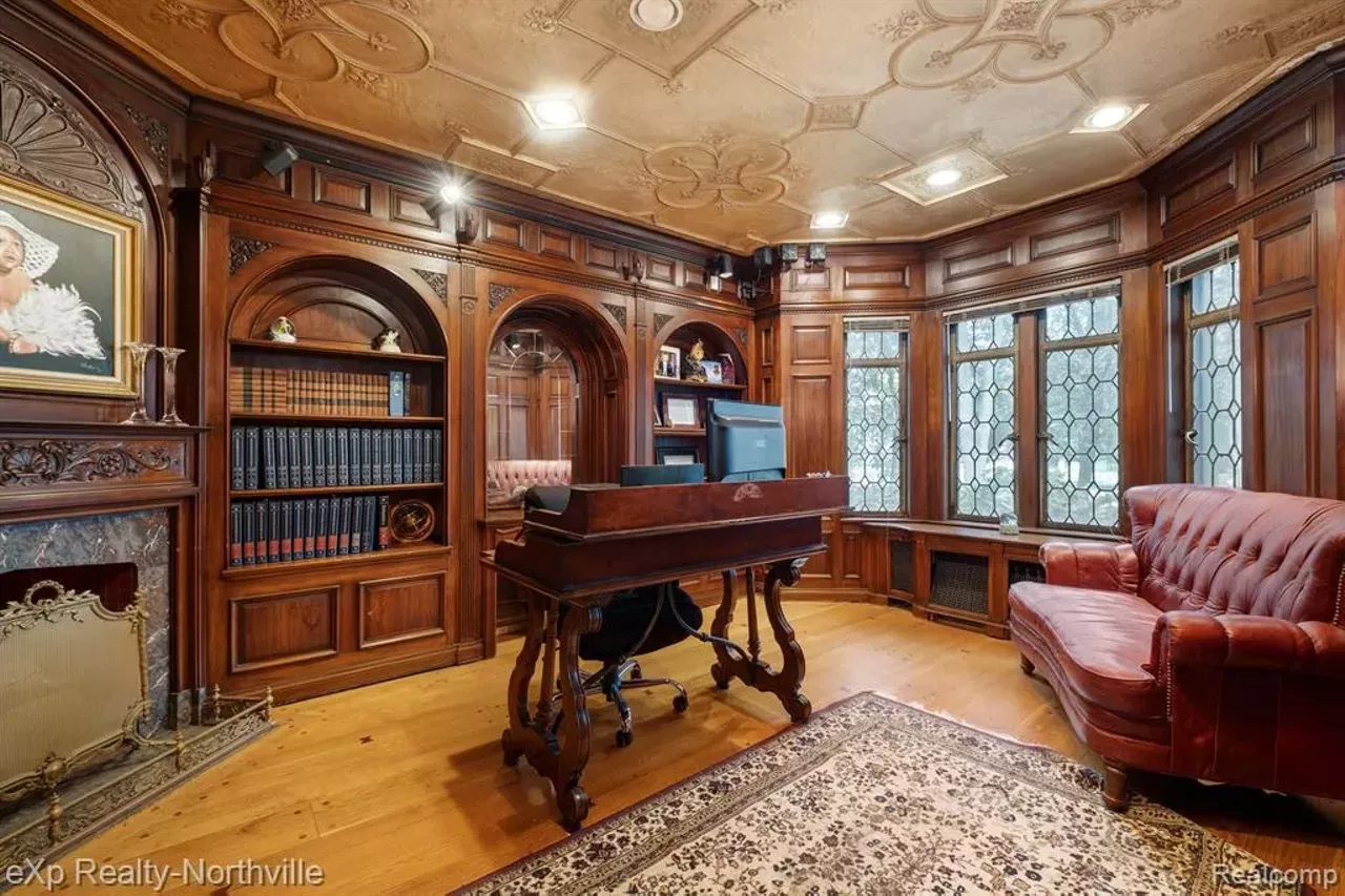 Image: 1920s mansion in Detroit’s Palmer Park hits market for $1.95M — and it’s got some unique history