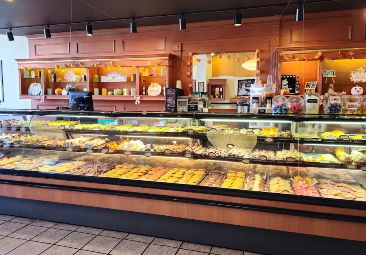 Astoria 541 Monroe St., Detroit; 313-963-9603 | 320 S. Main St., Royal Oak; 248-582-9220 | astoriapastryshop.com This family-owned bakery is known for its variety of cakes, cookies, and pastries, but also offers great ice cream and shakes for when it’s too hot outside for anything else. 