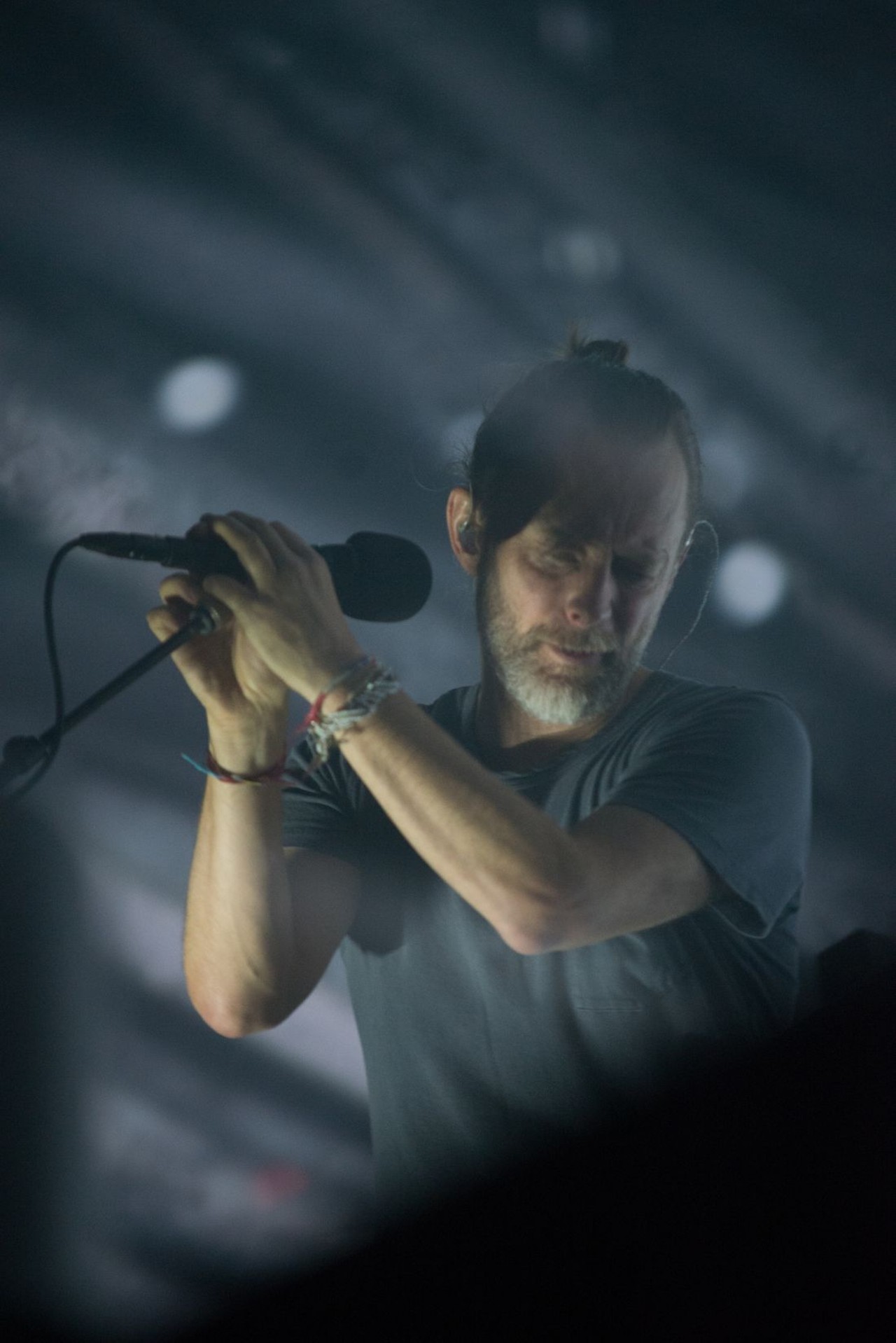 20 haunting photos of Radiohead at Little Caesars Arena