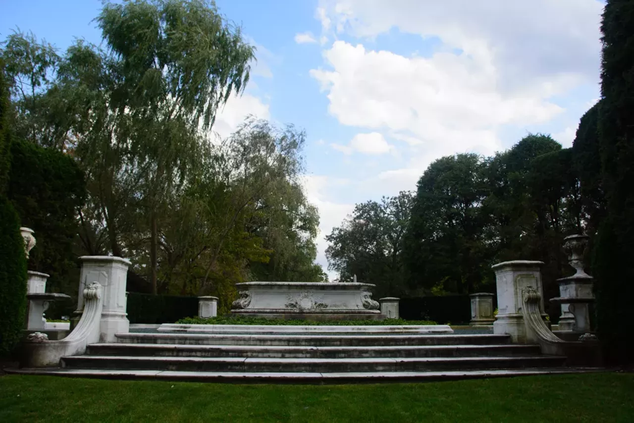 Image: 20 Images From Detroit's Historic Cemeteries