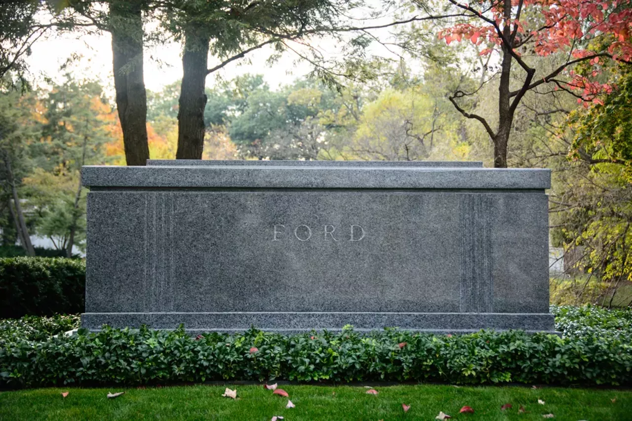 Image: 20 Images From Detroit's Historic Cemeteries