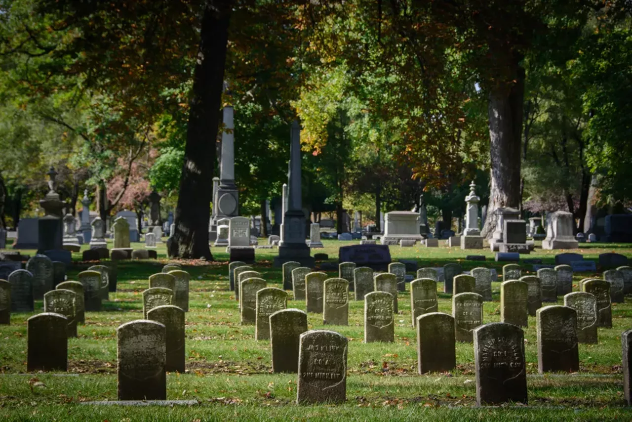 Image: 20 Images From Detroit's Historic Cemeteries