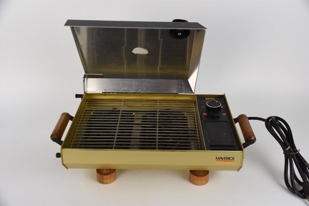 Vintage Maverick indoor/outdoor electric grill