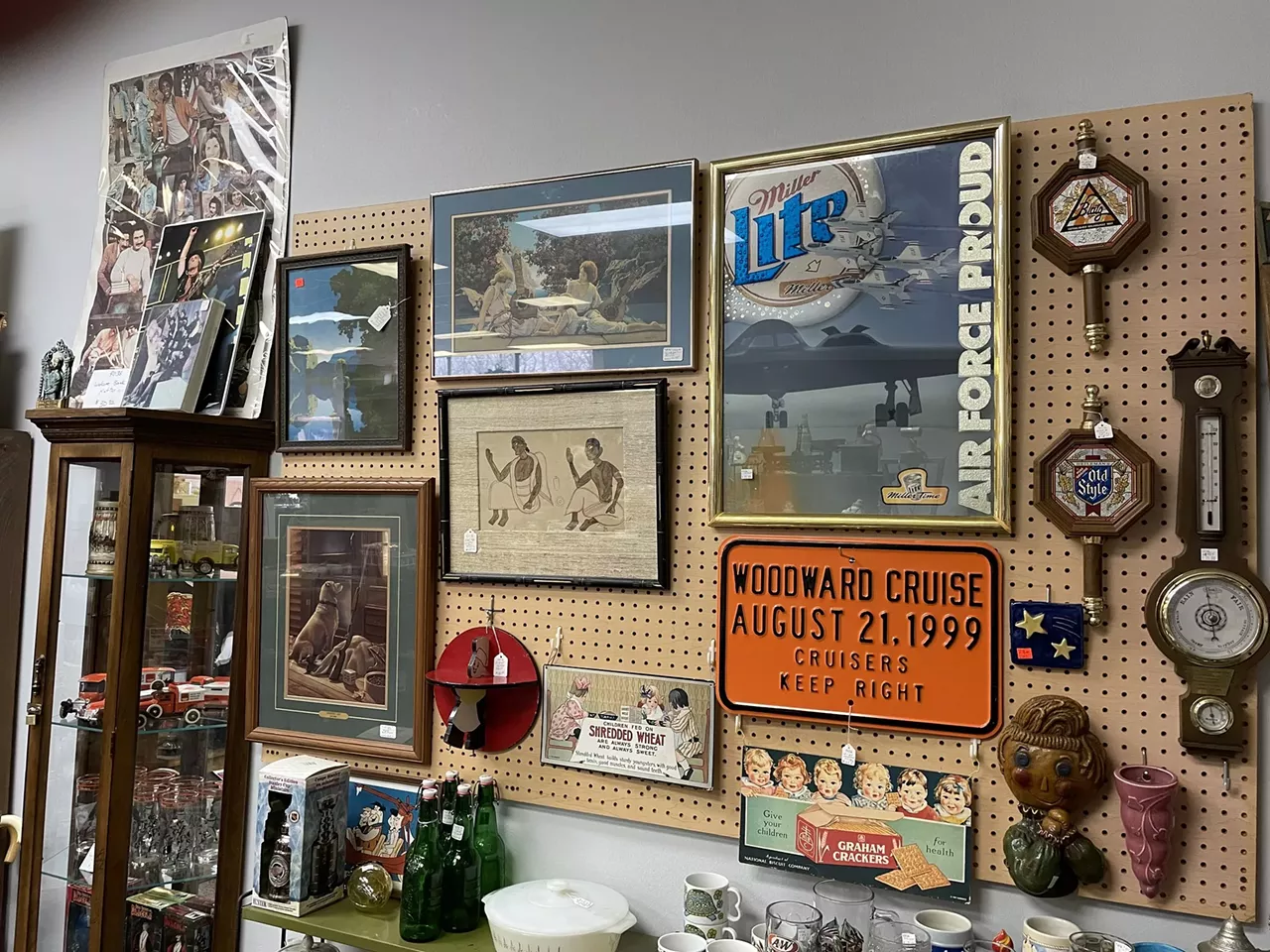 Vintage Vibes 16128 Middlebelt Rd., Livonia; 734-469-4045; vintagevibeslivonia.com This store offers antiques of all kinds and vintage clothing for everyone.