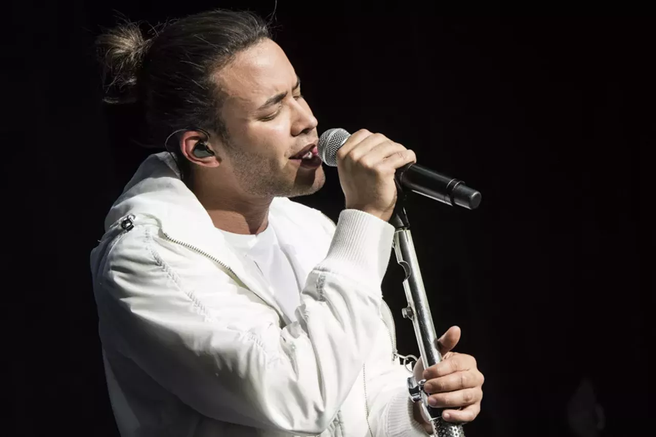 Image: 20 photos from Pitbull and Prince Royce @ DTE that are hot, hot, hot