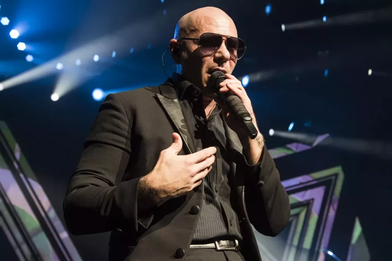 Image: 20 photos from Pitbull and Prince Royce @ DTE that are hot, hot, hot