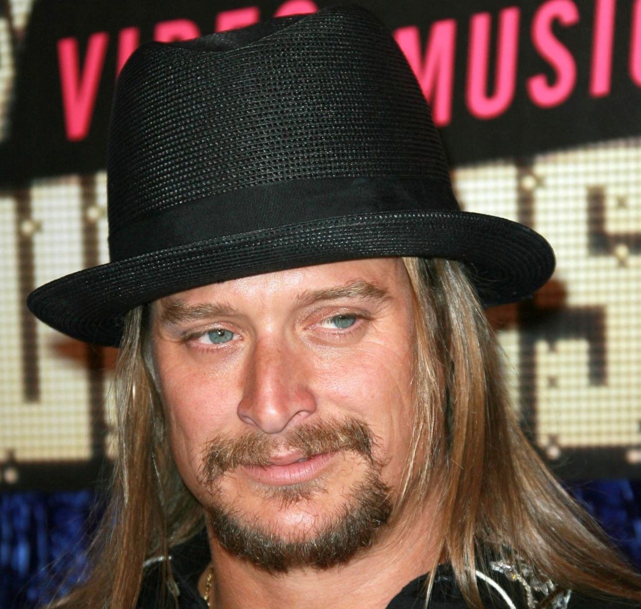 Kid Rock
In 2020, I resolve to...
go to rehab.
Photo via Shutterstock