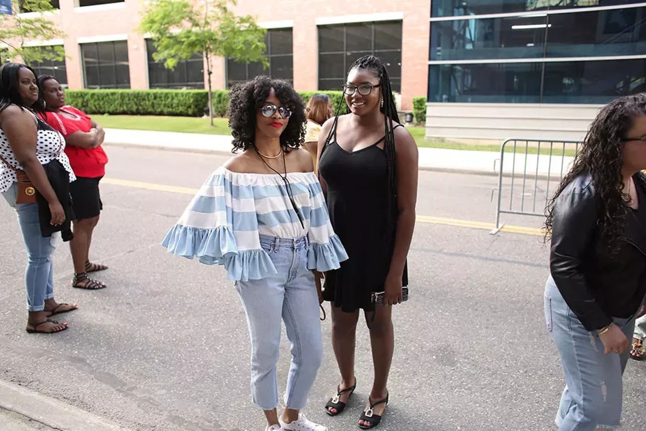 Image: 22 flawless photos of Beyonce fans at Ford Field