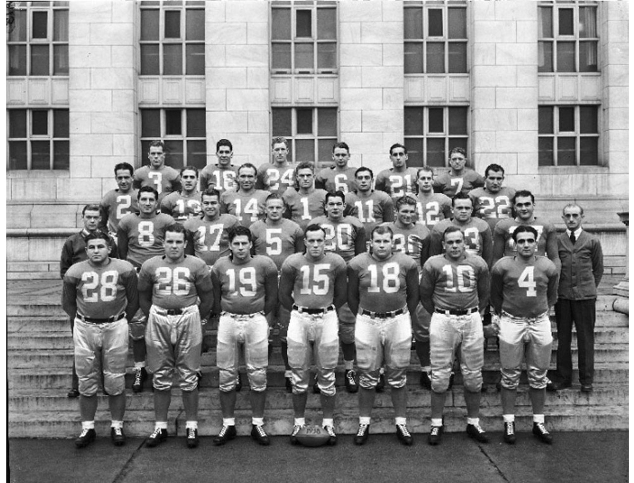 Team photo in 1938.